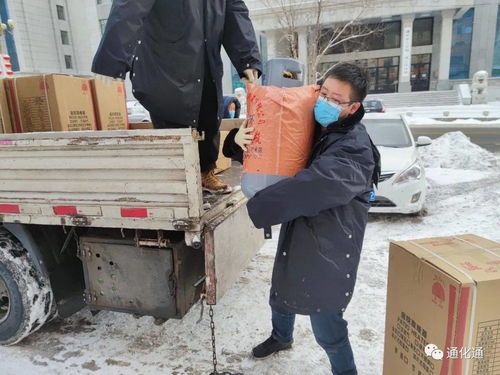 基層防疫工作者的一天 與時間賽跑的裝卸搬運(yùn)